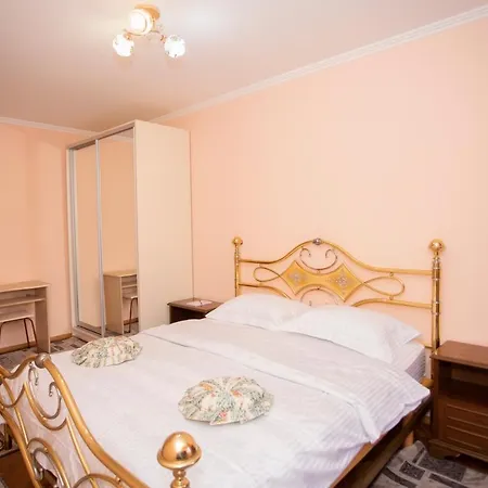 Apartament In Centrul Chisinaului Str. C. Negruzzi 6 *